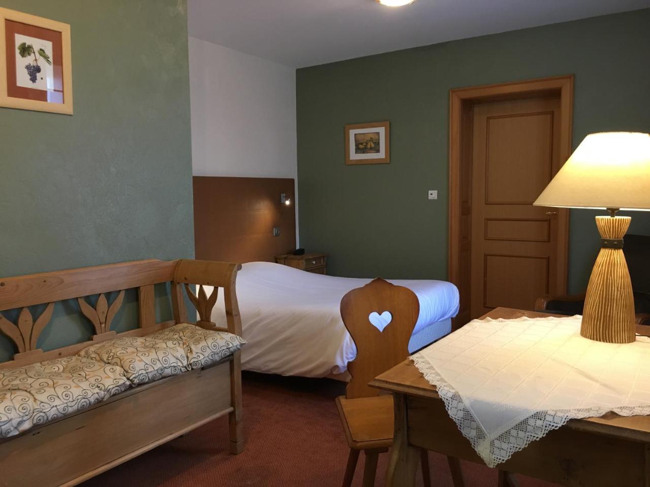 Hotel-Restaurant A La Couronne Kilstett Ngoại thất bức ảnh